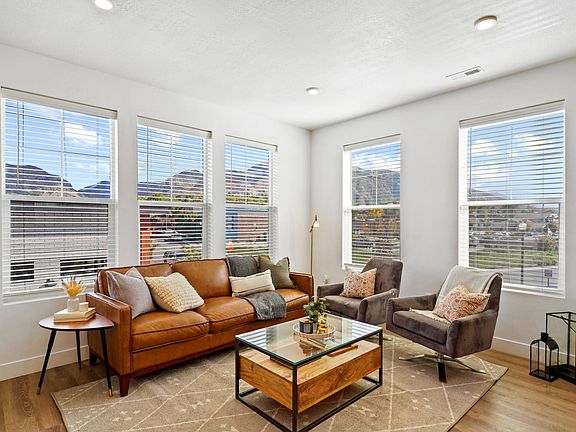 2nd image of 314 Park Blvd #6d6c99e45
