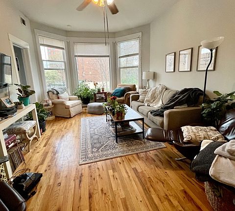 2nd image of 2632 N Lincoln Ave #2