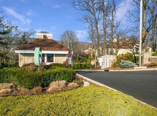 12 Chippewa Ct, Suffern, NY 10901