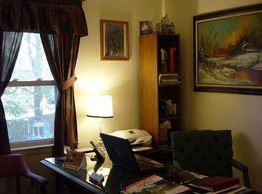5th image of 25 Hillview Ave