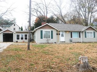 4910 Clover Rd, Saint Joseph, MO 64505