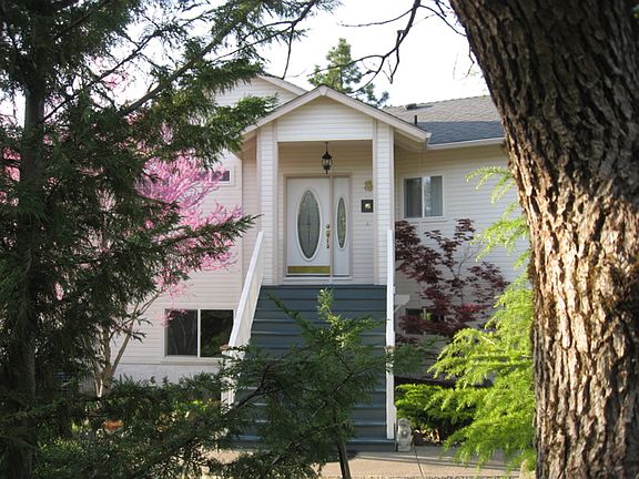 4th image of 264 Sierra Dr