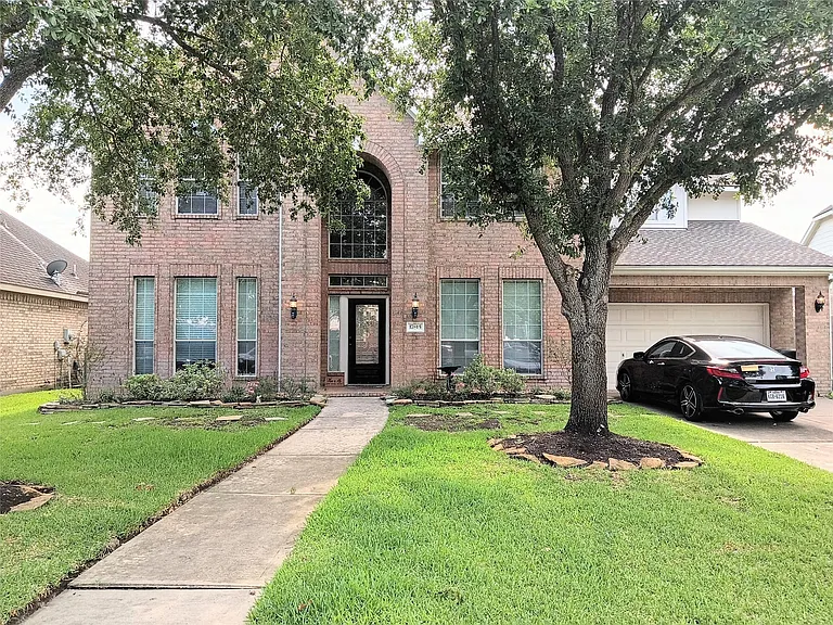 17815 Gables Bend Dr — Photo 2