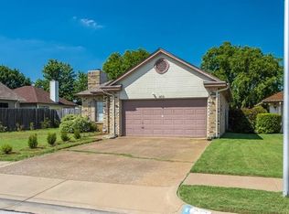 809 Waverly Dr, Arlington, TX 76015