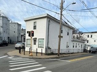 365 Lawrence St, Lowell, MA 01852