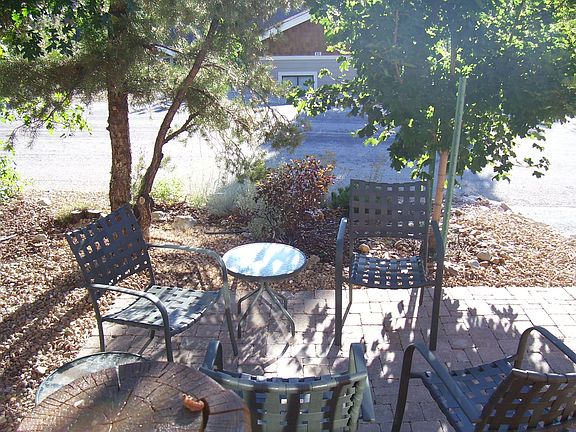 5th image of 437 Villa Grove Ave