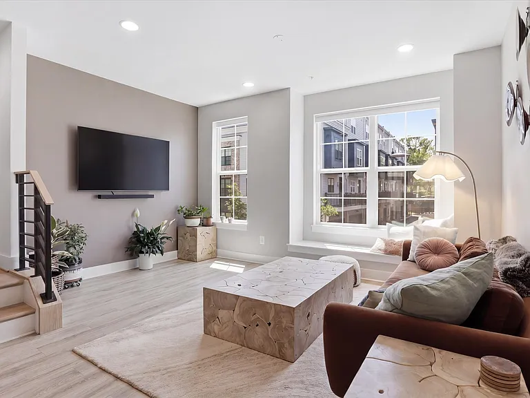 7356 Blade Dr — Photo 17