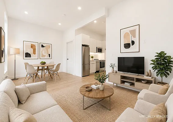 Living room, photo 1