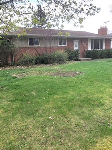 807 North Rd, Fenton, MI, 48430