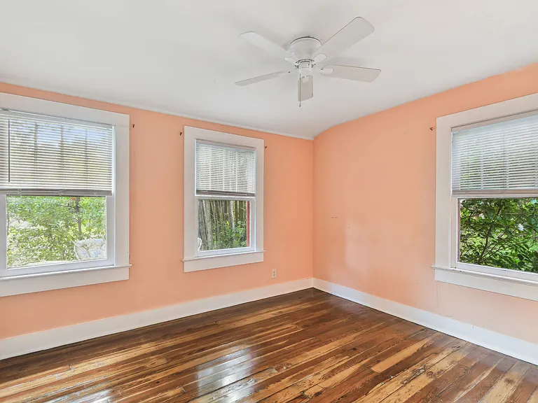 618 Louden Ave — Photo 26