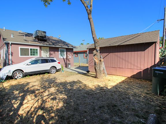 5th image of 3325 42nd St