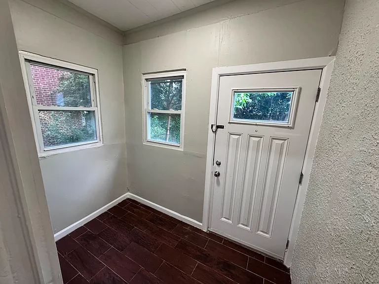 74 Baldwin Ave #1R — Photo 6