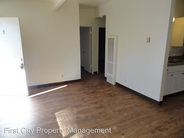 2nd image of 1057 N Sanborn Rd APT E