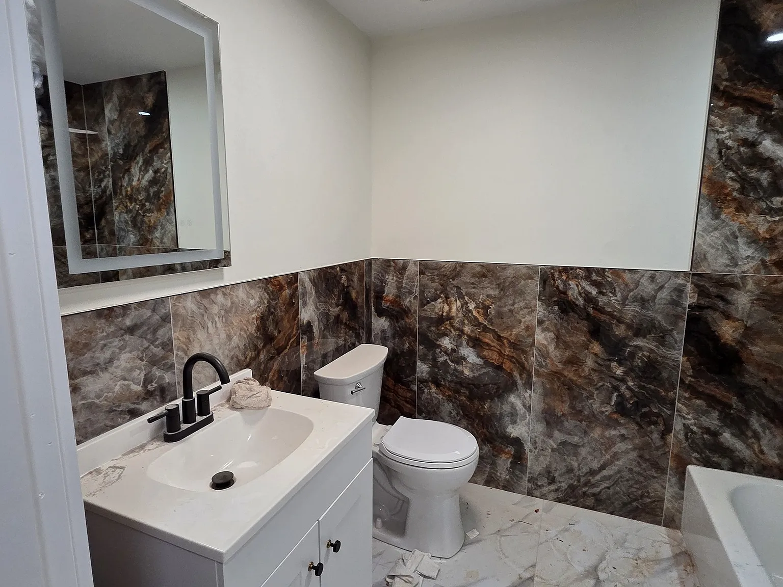 2 bed, 1.0 bath, 600 sqft, $2,000 — Photo 3