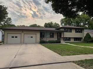 2416 Cochin St, Grand Island, NE 68801