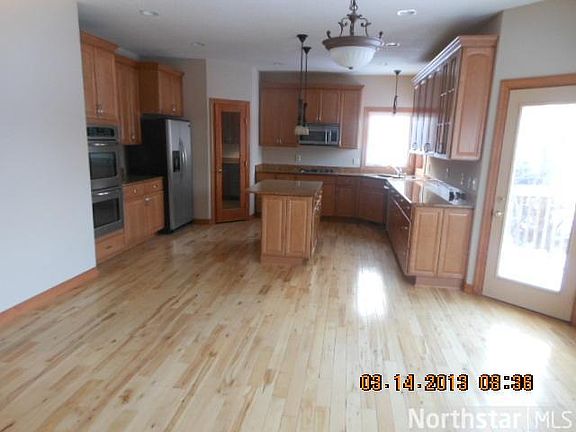 3rd image of 462 Fairhaven Dr