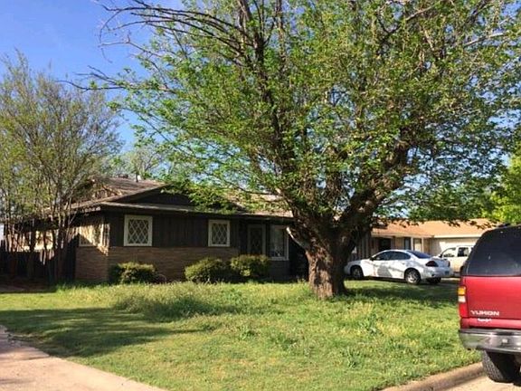 2nd image of 2941 Bennett Dr