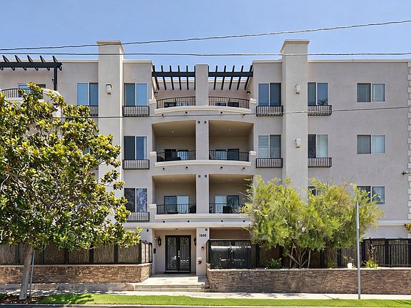 2nd image of 1410 N Curson Ave APT 202