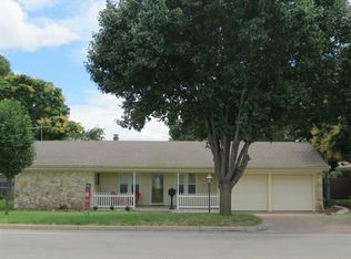 8029 Chapin Rd, Benbrook, TX 76116