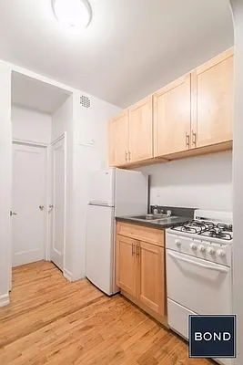 Rented by Bond New York | media 3