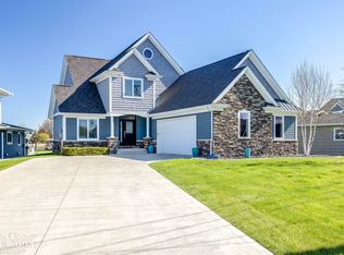 32009 Crane St, Harrison Township, MI 48045