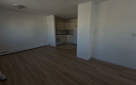 4th image of 69-51 Almeda Ave #2