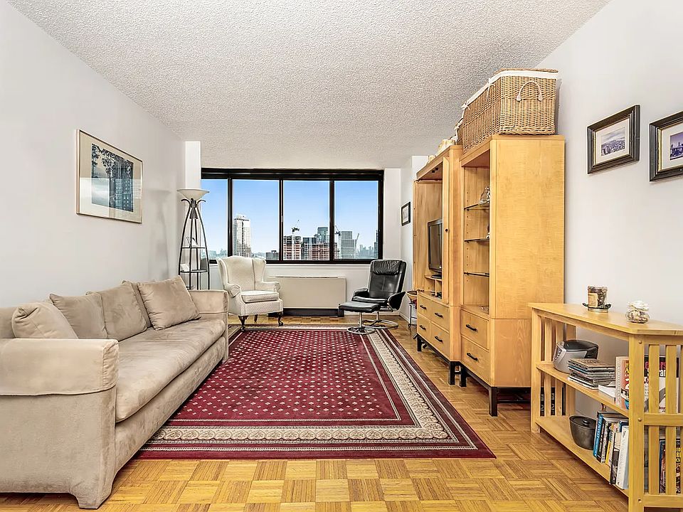 1st image of 4-74 48th Ave APT 25K