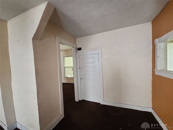 2nd image of 25 Gramont Ave