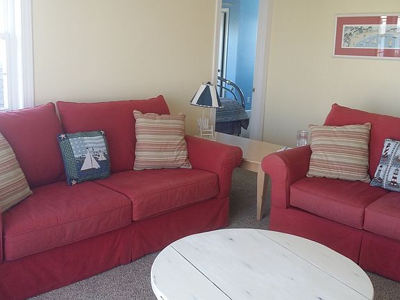 2nd living room upstairs