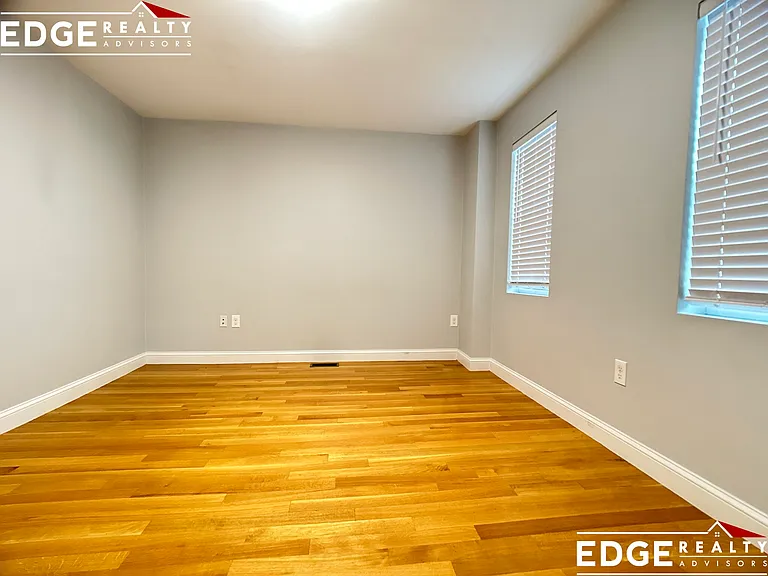 171A Lexington St — Photo 8