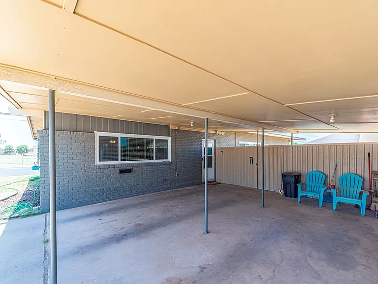 2901 Nabors Ln — Photo 18
