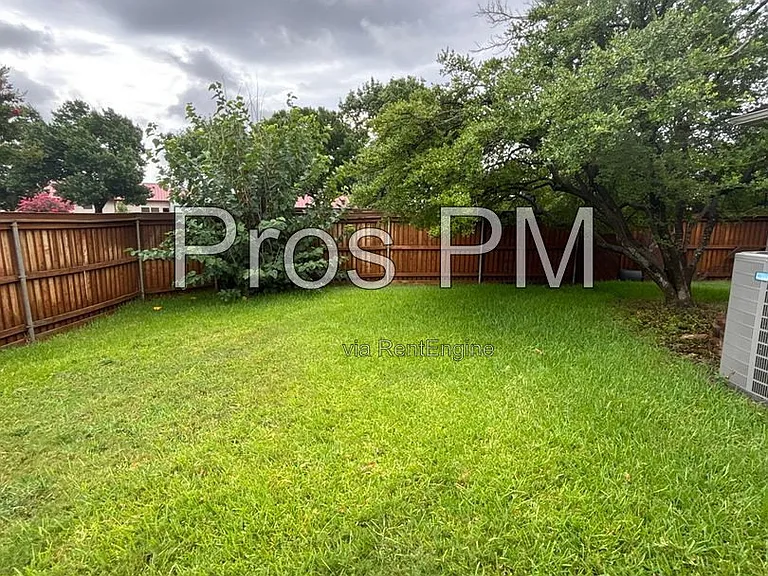 3101 Crickett Dr — Photo 13