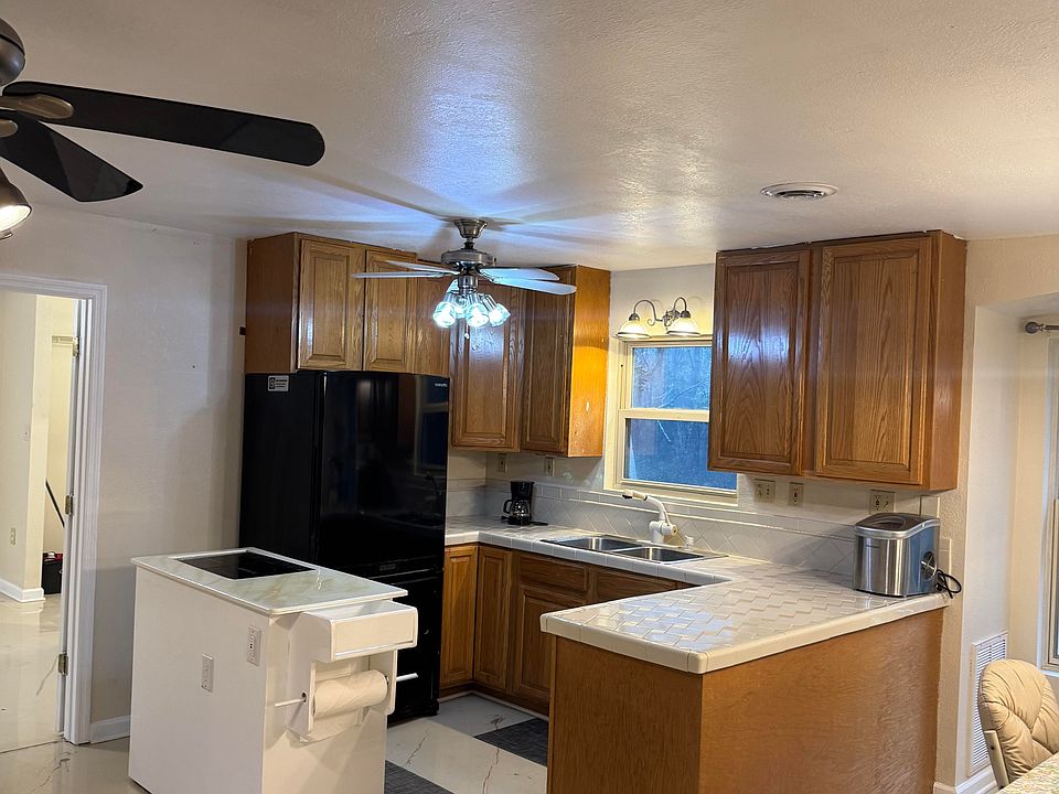 Kitchen is amazing.. Movable island with Induction cook top