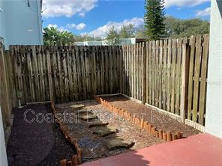 2840 Somerset Park Dr — Photo 8
