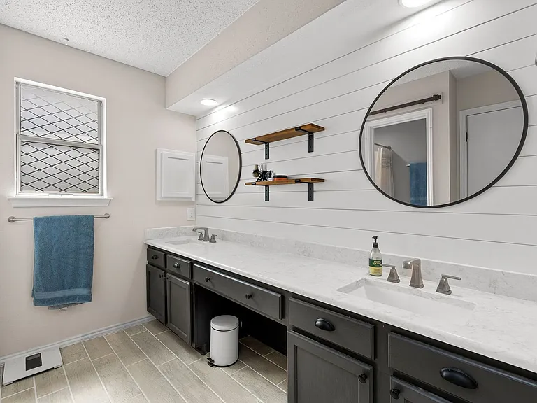 7306 Park Trl W — Photo 23
