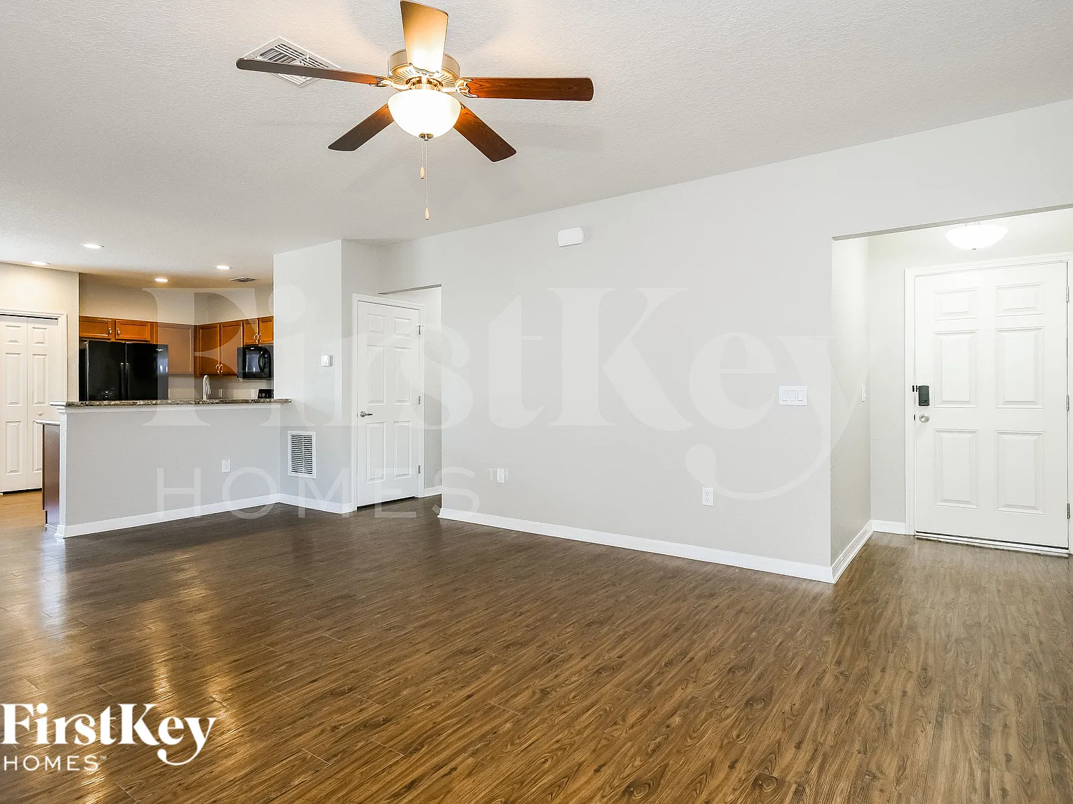3 bed, 2.0 bath, 1711 sqft, $1,875 — Photo 4