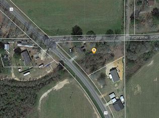 1010 Hogan Rd, Deatsville, AL 36022