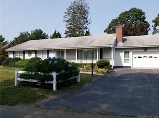 7 Fenwood Grove Rd, Old Saybrook, CT 06475