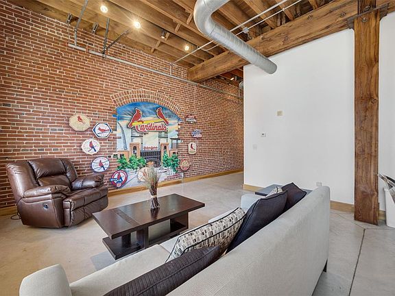2nd image of 1004 Spruce St APT 514