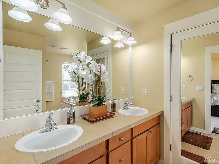 373 NE Eagle Way — Photo 5