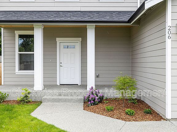 3rd image of 206 Tacoma Ave NW