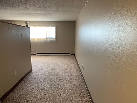 3rd image of 202 6th Ave N #1-327