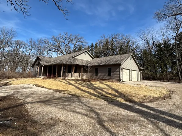 8438 N Boone School Rd, Capron, IL 61012