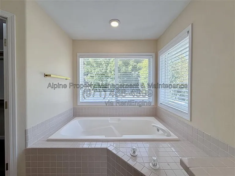 13649 SW Packard Ln — Photo 37