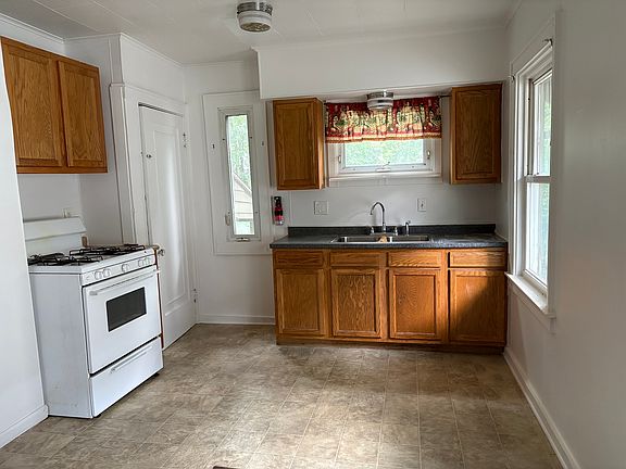4th image of 134 Mifflin Ave