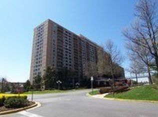 602 Langston Ln, Falls Church, VA 22046