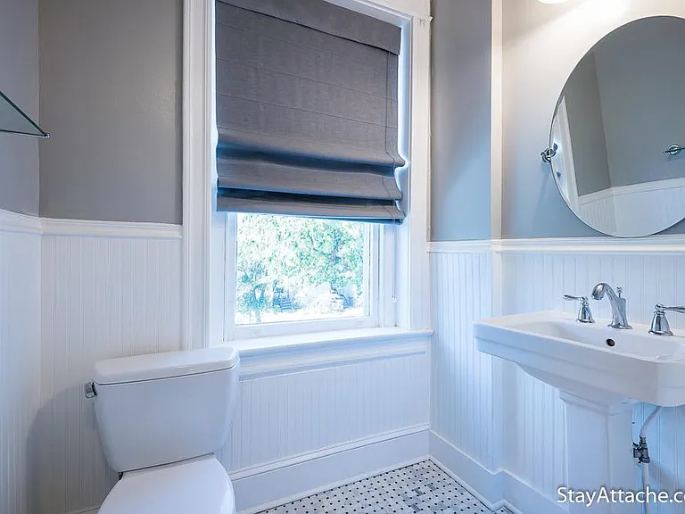 723 5th St NE — Photo 29