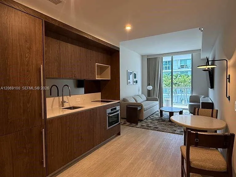 1611 SW 2nd Ave #610 — Photo 5