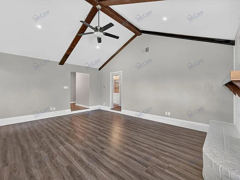 5708 Stone Dr — Photo 5