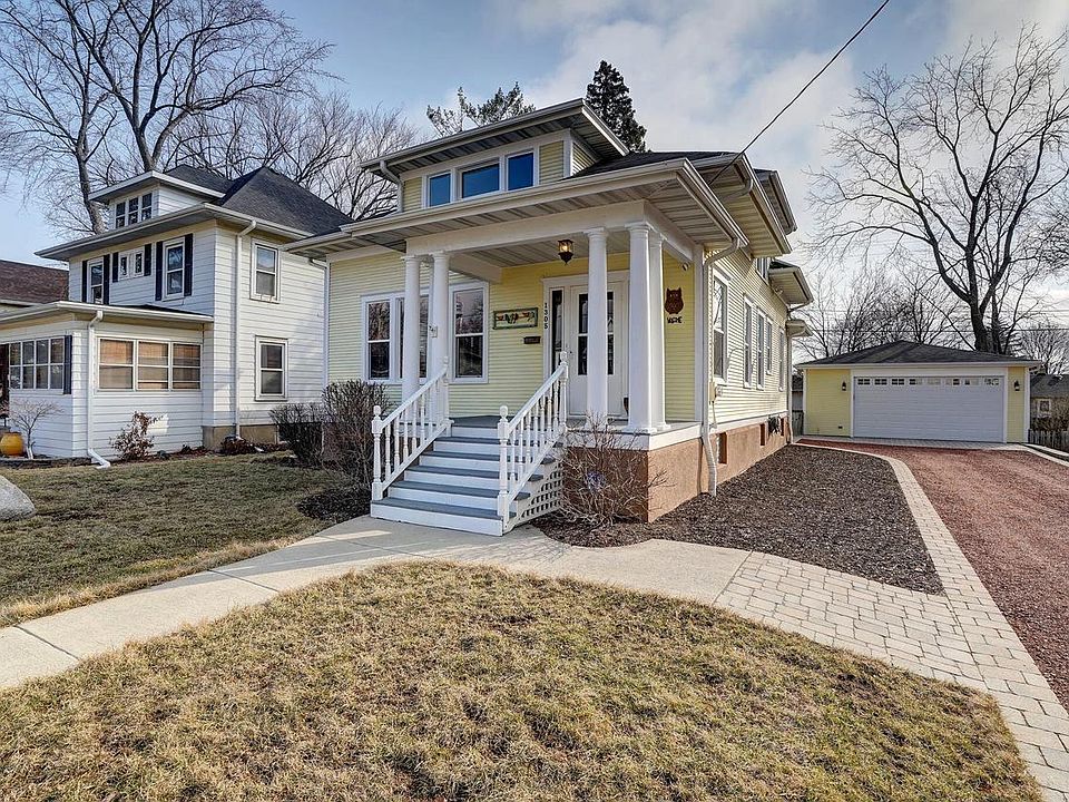 1305 Main St, Union Grove, WI 53182 Zillow